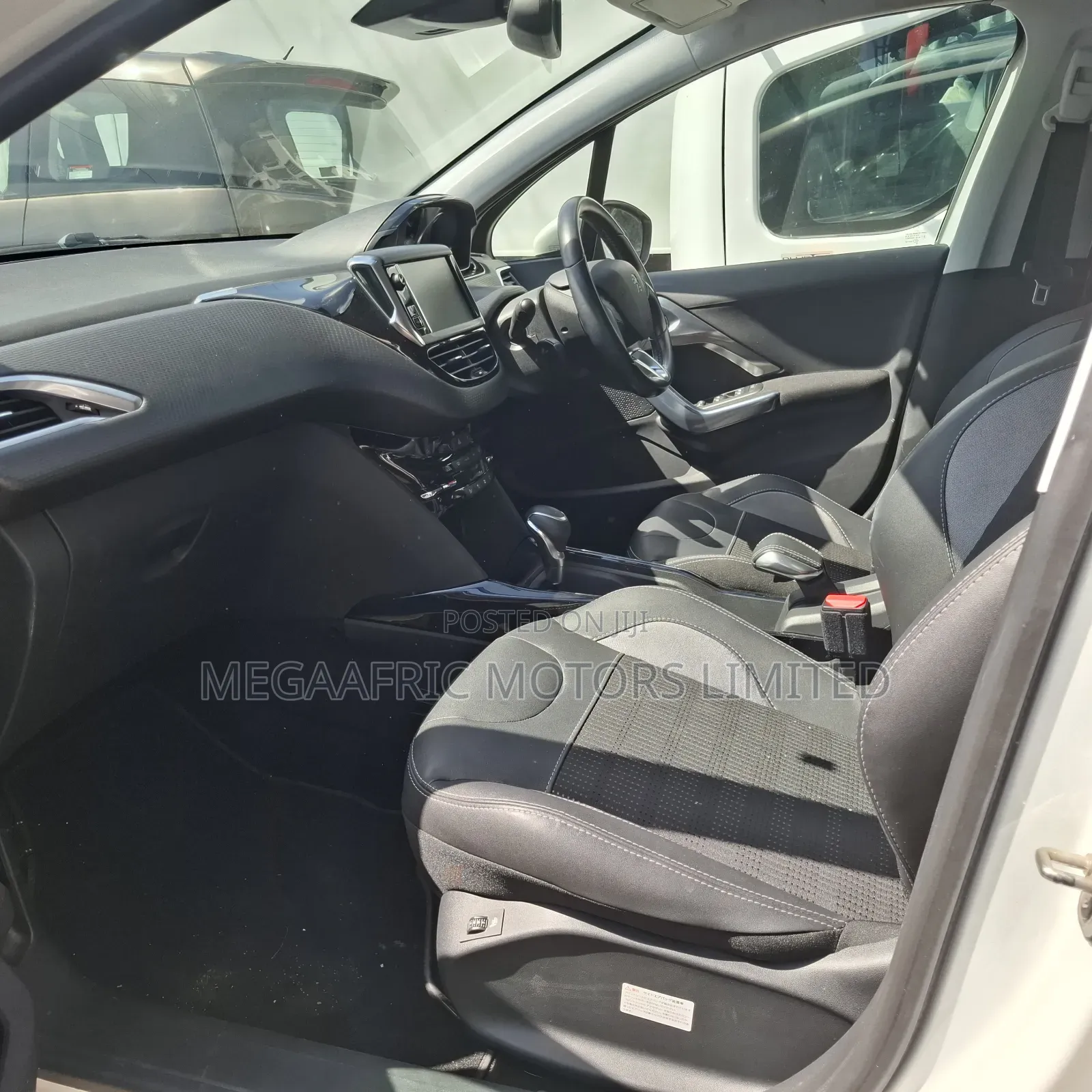 Peugeot 2008 1.2 PureTech (130 Hp) 2018 White