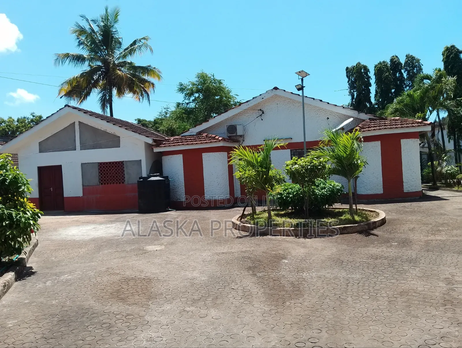 6bdrm Bungalow in Nyali Estate for sale