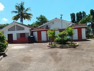 6bdrm Bungalow in Nyali Estate for sale
