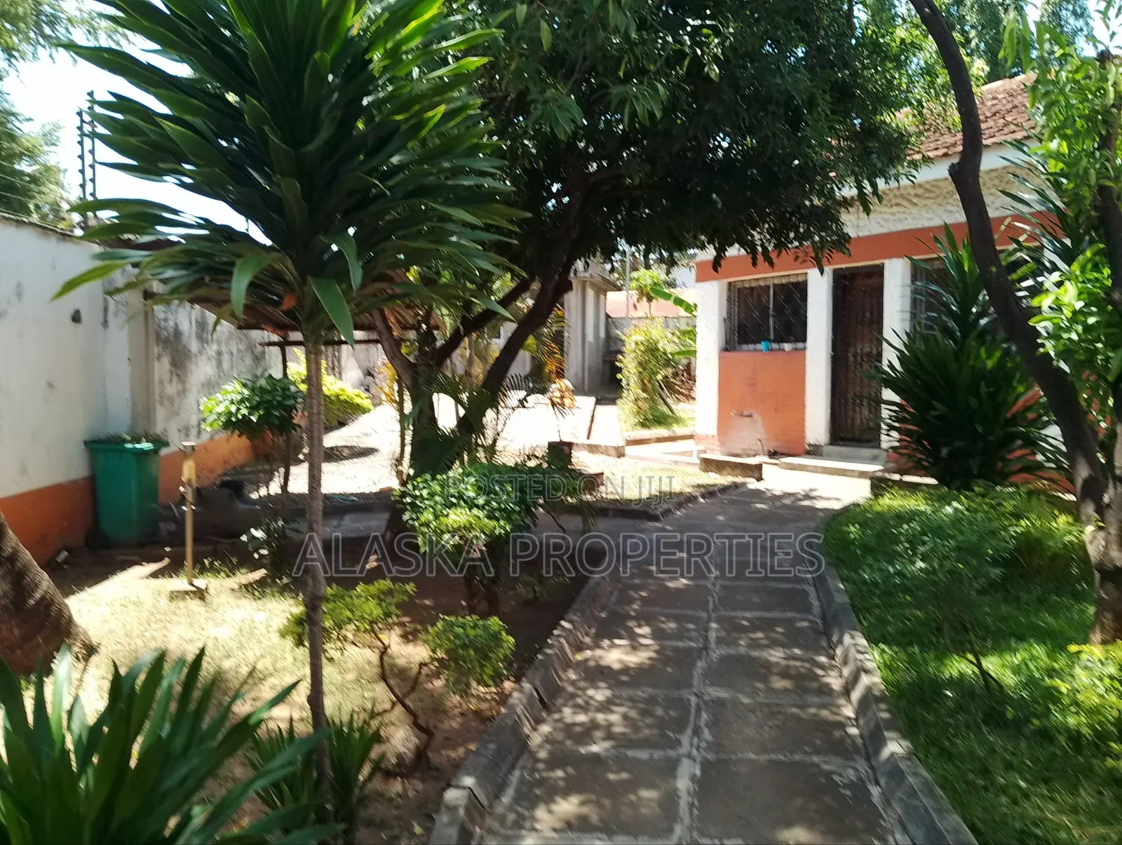 6bdrm Bungalow in Nyali Estate for sale