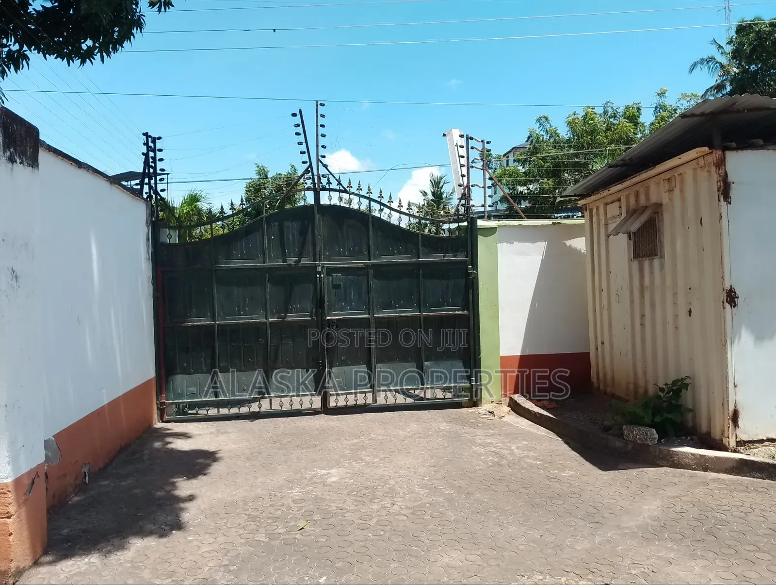 6bdrm Bungalow in Nyali Estate for sale