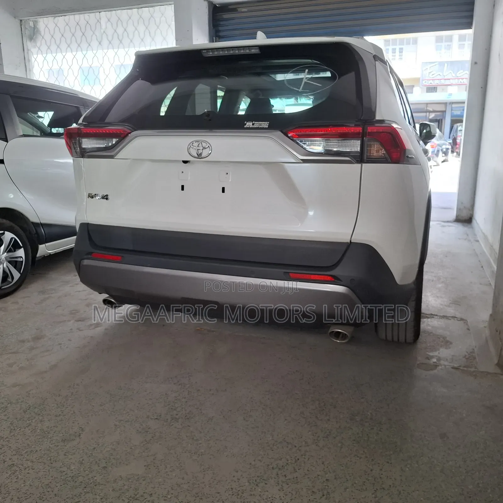 Toyota RAV4 Limited AWD 2019 White