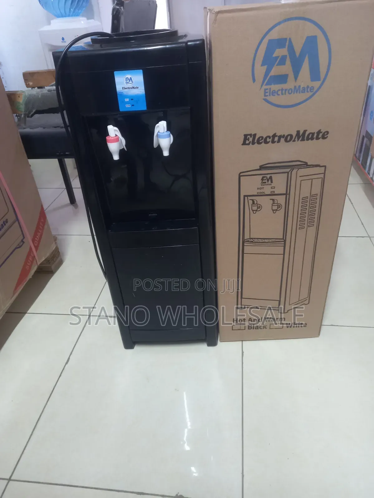 Em Water Dispenser