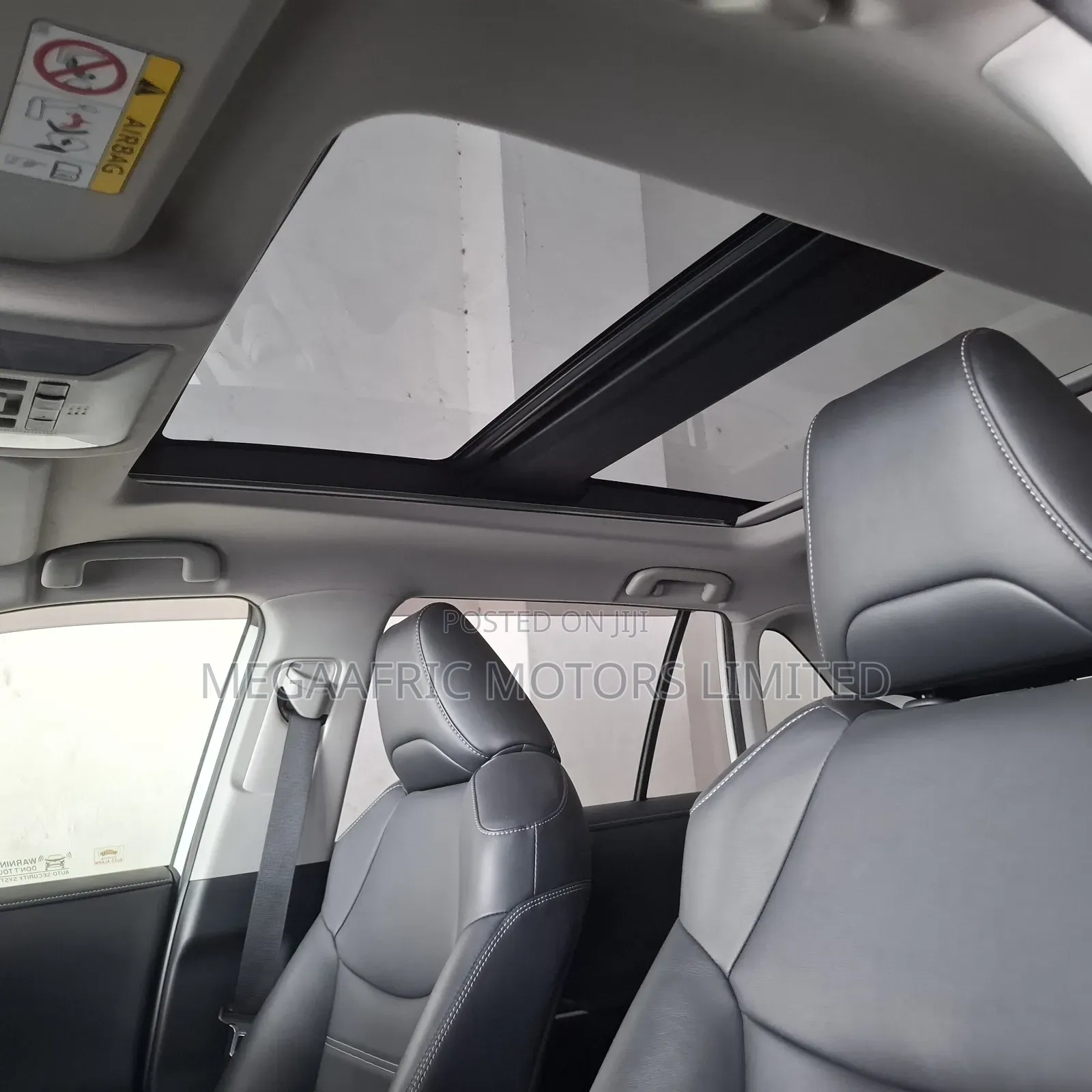 Toyota RAV4 Limited AWD 2019 White