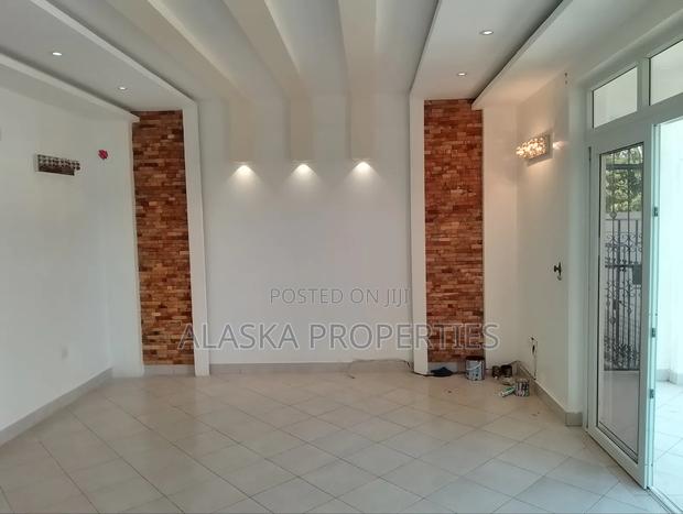 5bdrm Maisonette in Nyali Estate for rent