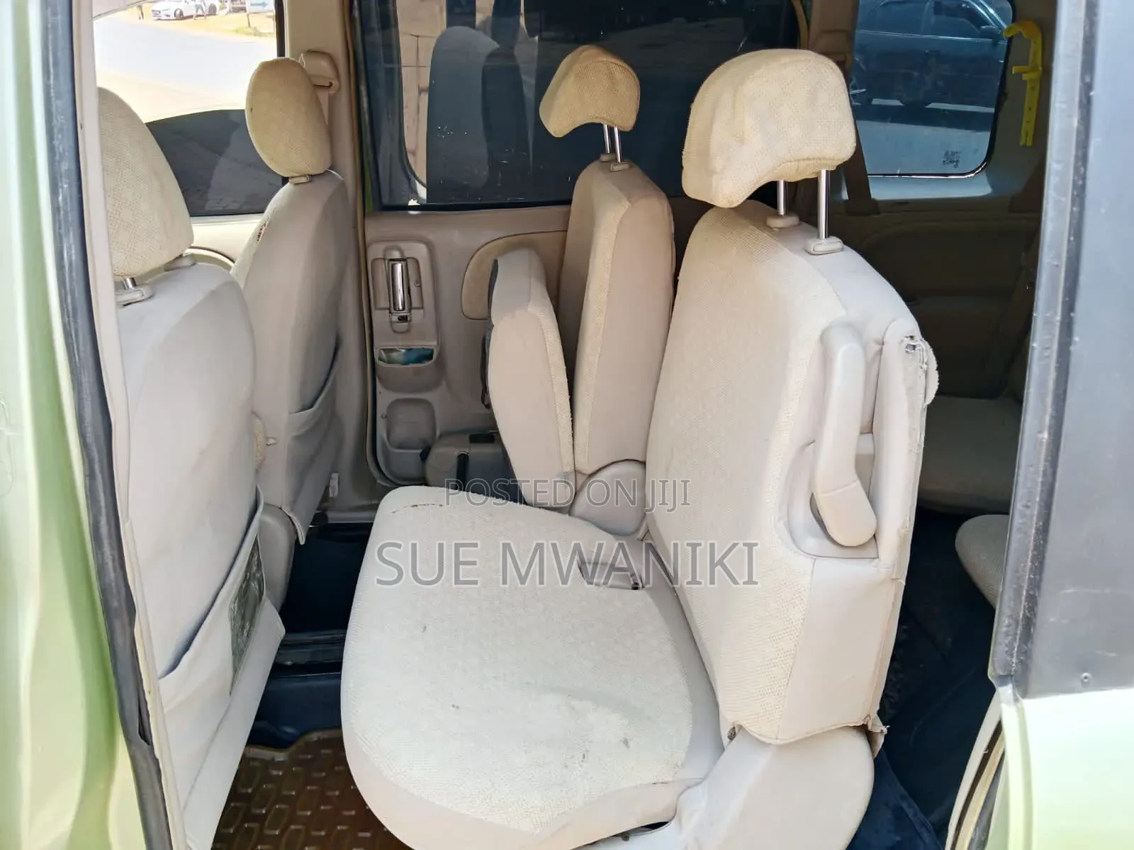 Toyota Sienta 2010 Green