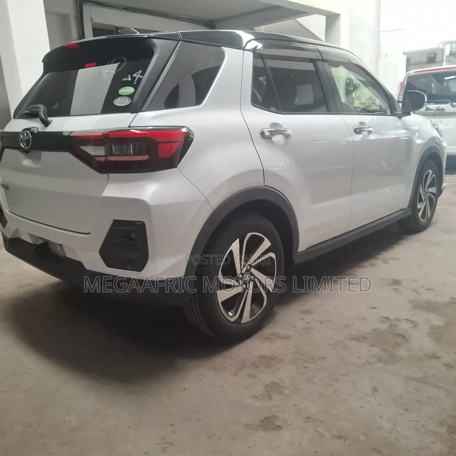 Toyota Raize 1.0 AWD 2020 White