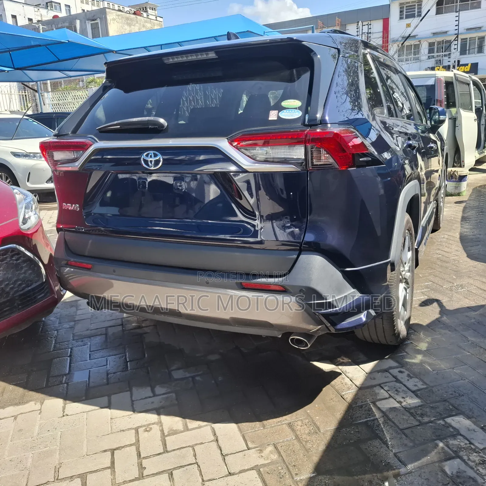Toyota RAV4 Limited AWD 2020 Blue