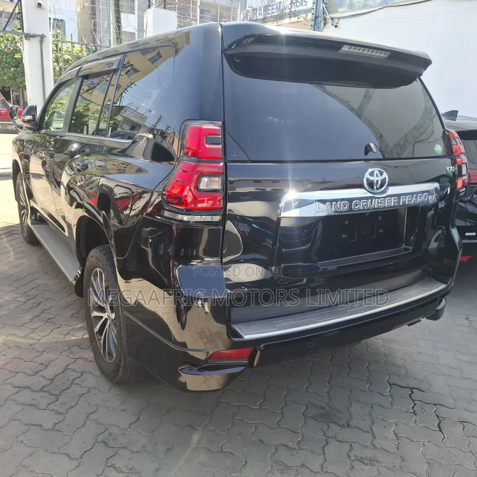 Toyota Land Cruiser Prado 2.8 2019 Black