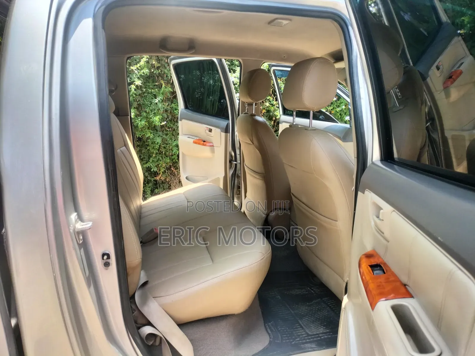 Toyota Hilux 2013 Brown