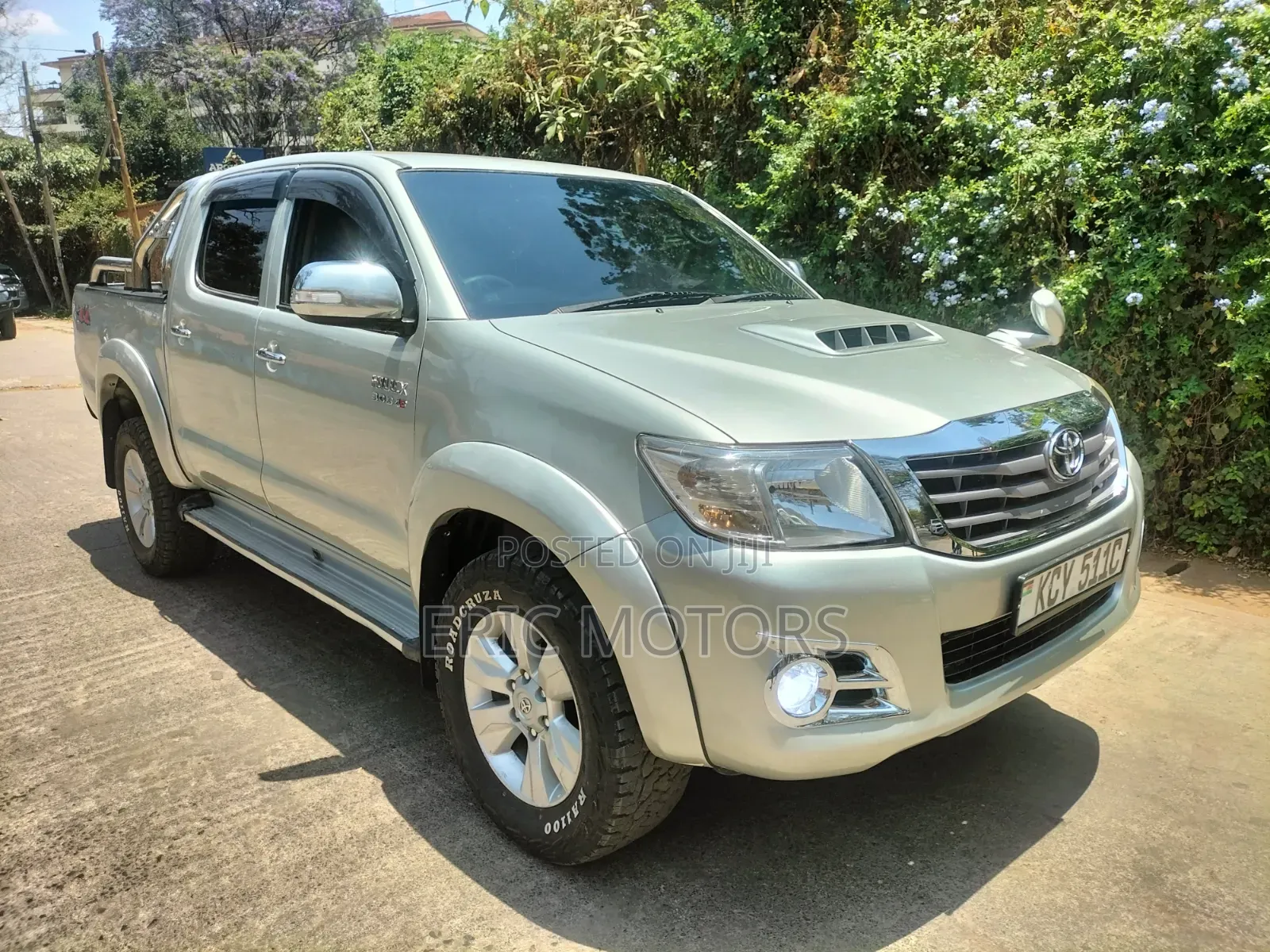 Toyota Hilux 2013 Brown