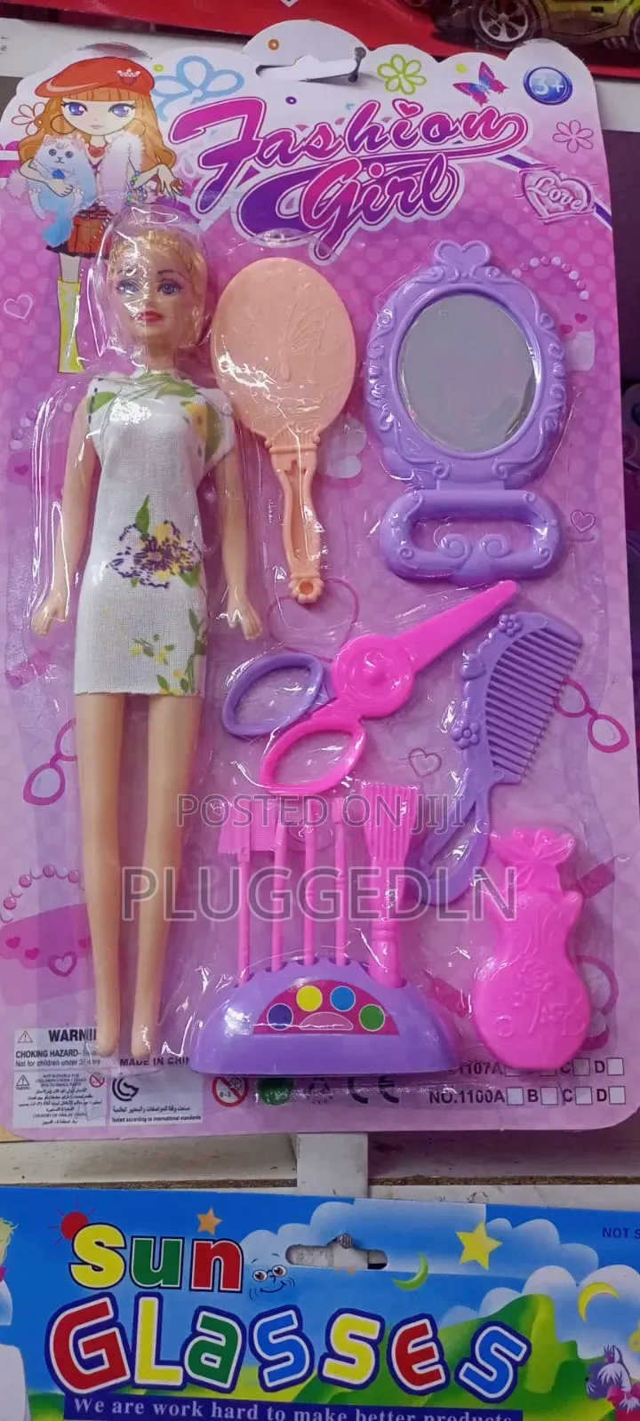 Fashion Girl Beauty Doll Playset.