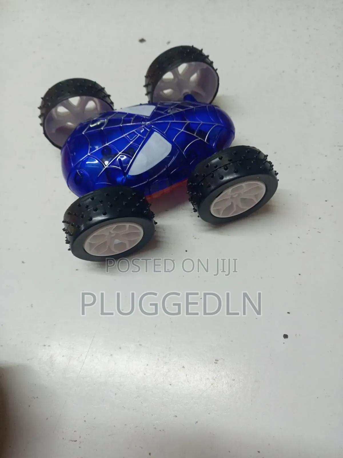Spider-Man Double-Sided Roll-Back Stunt Toy Car