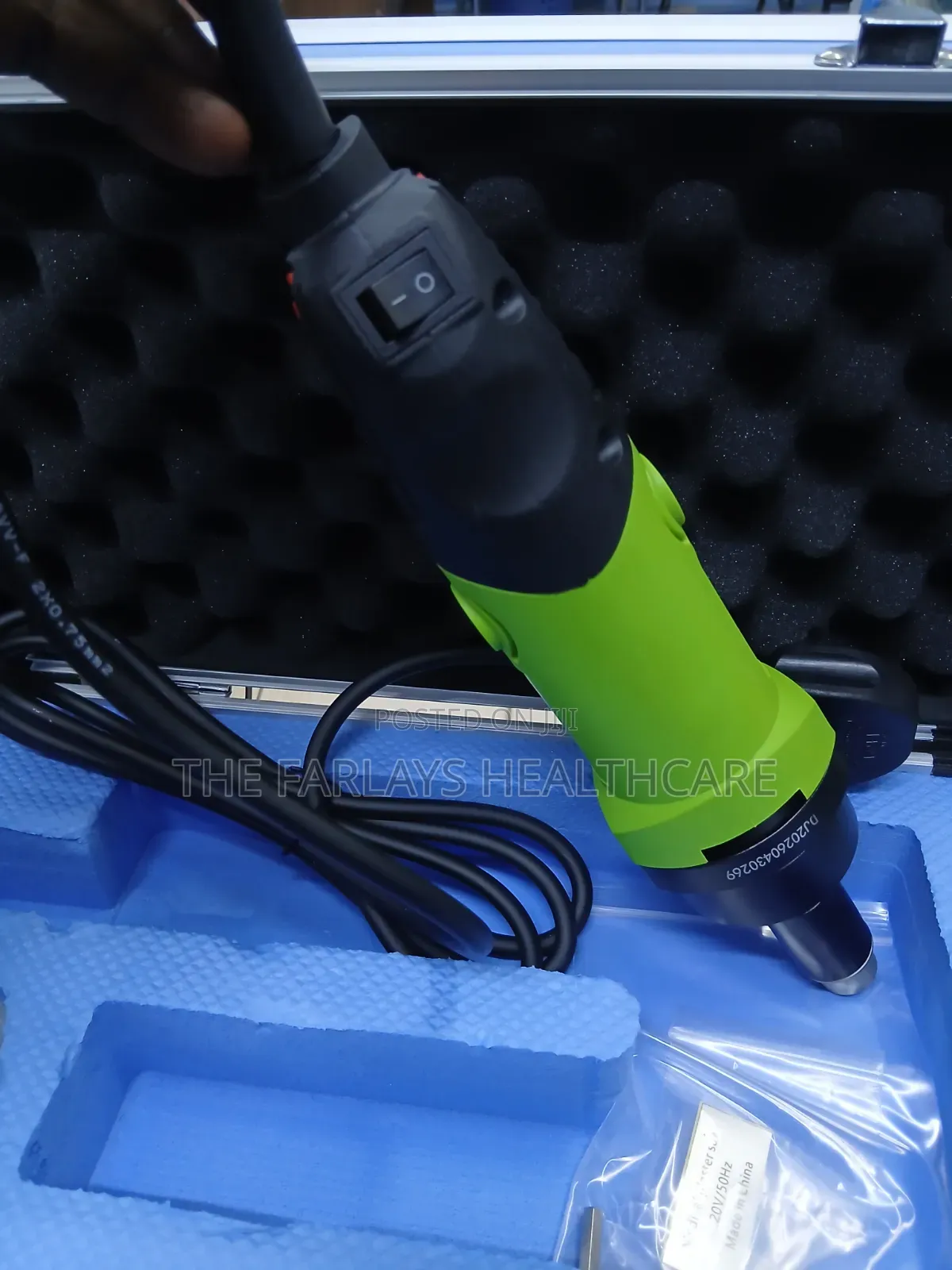Electric Plaster Cutter / Oscillating Machine.