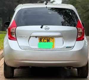 Nissan Note 2012 Silver