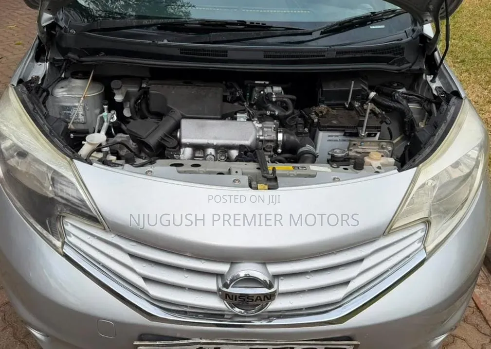 Nissan Note 2012 Silver
