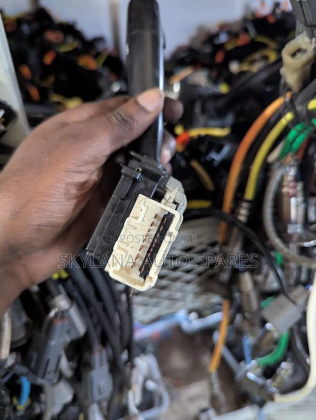 Toyota 110 Headlight Switch - thumbnail 6