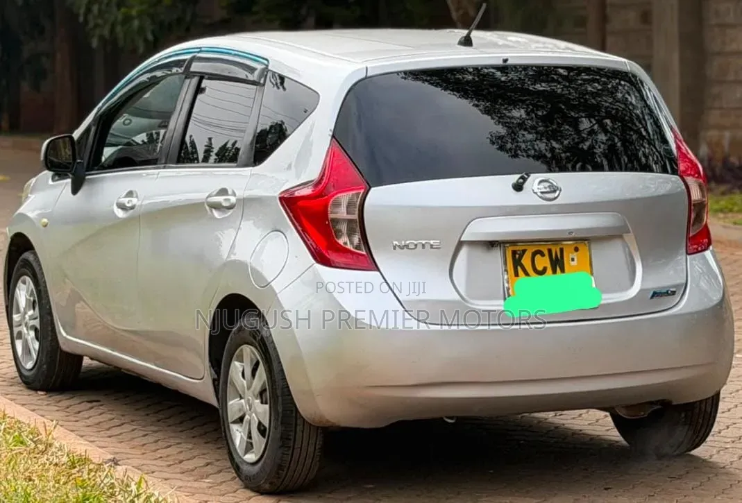 Nissan Note 2012 Silver