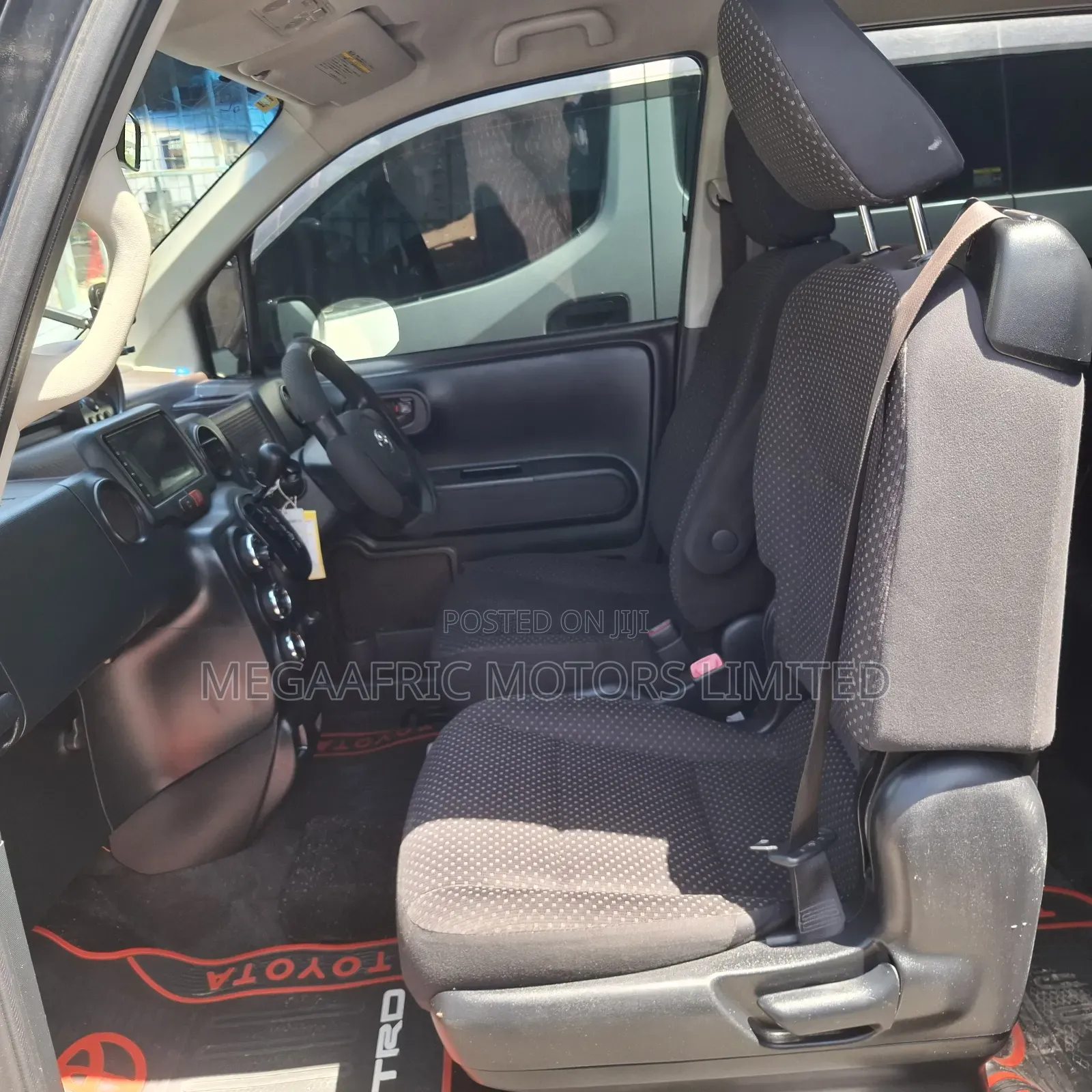Toyota Spade 1.5 2016 Black