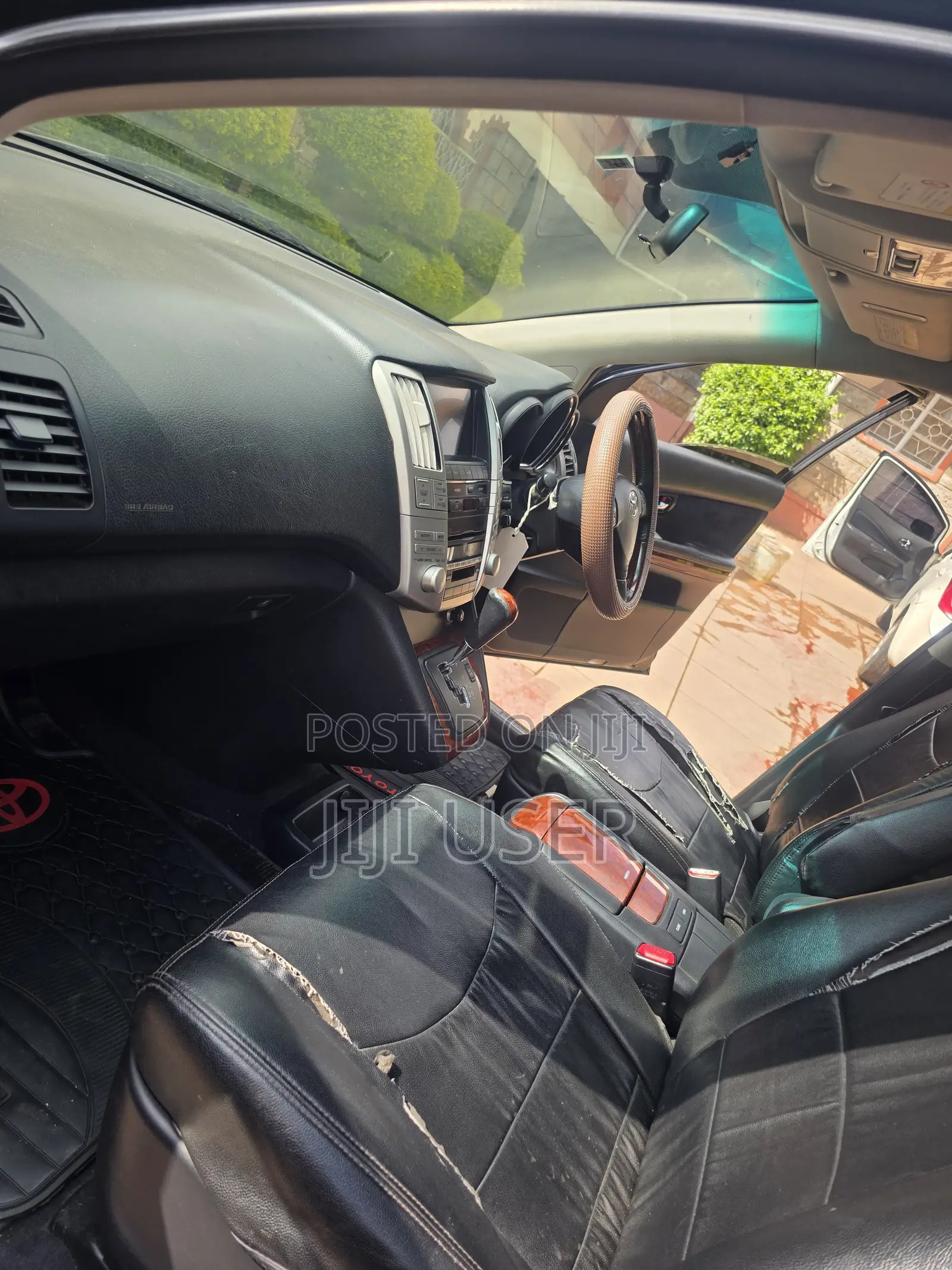 Toyota Harrier 2.4 2012 Black