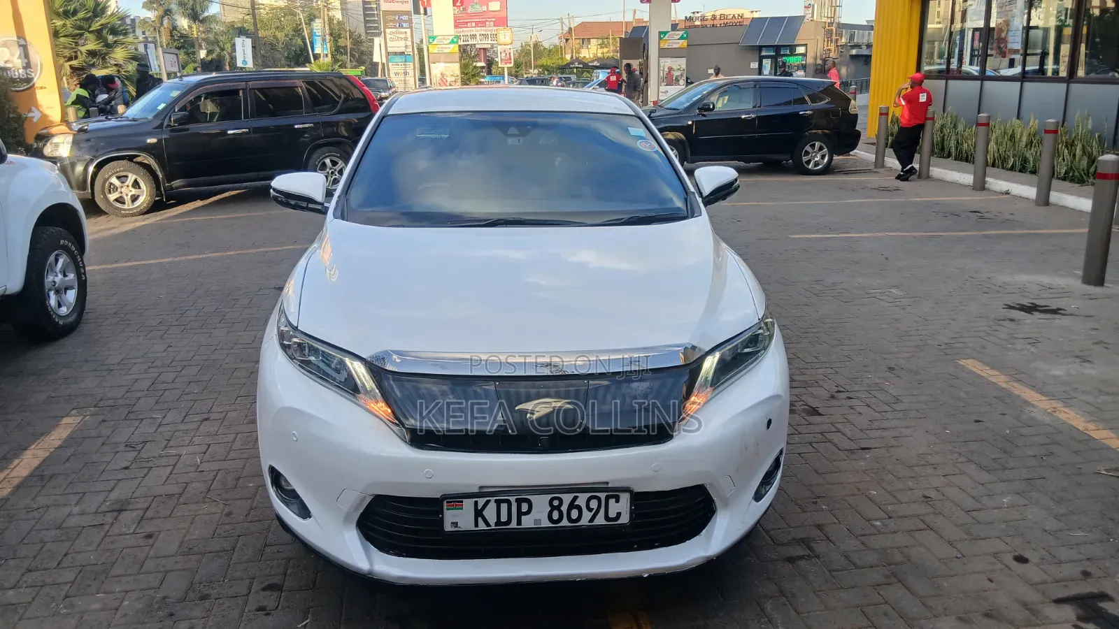 Toyota Harrier 2.0 2017 White