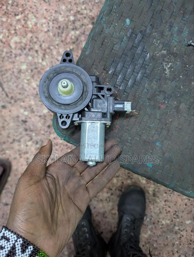 Mazda Demio Window Motor
