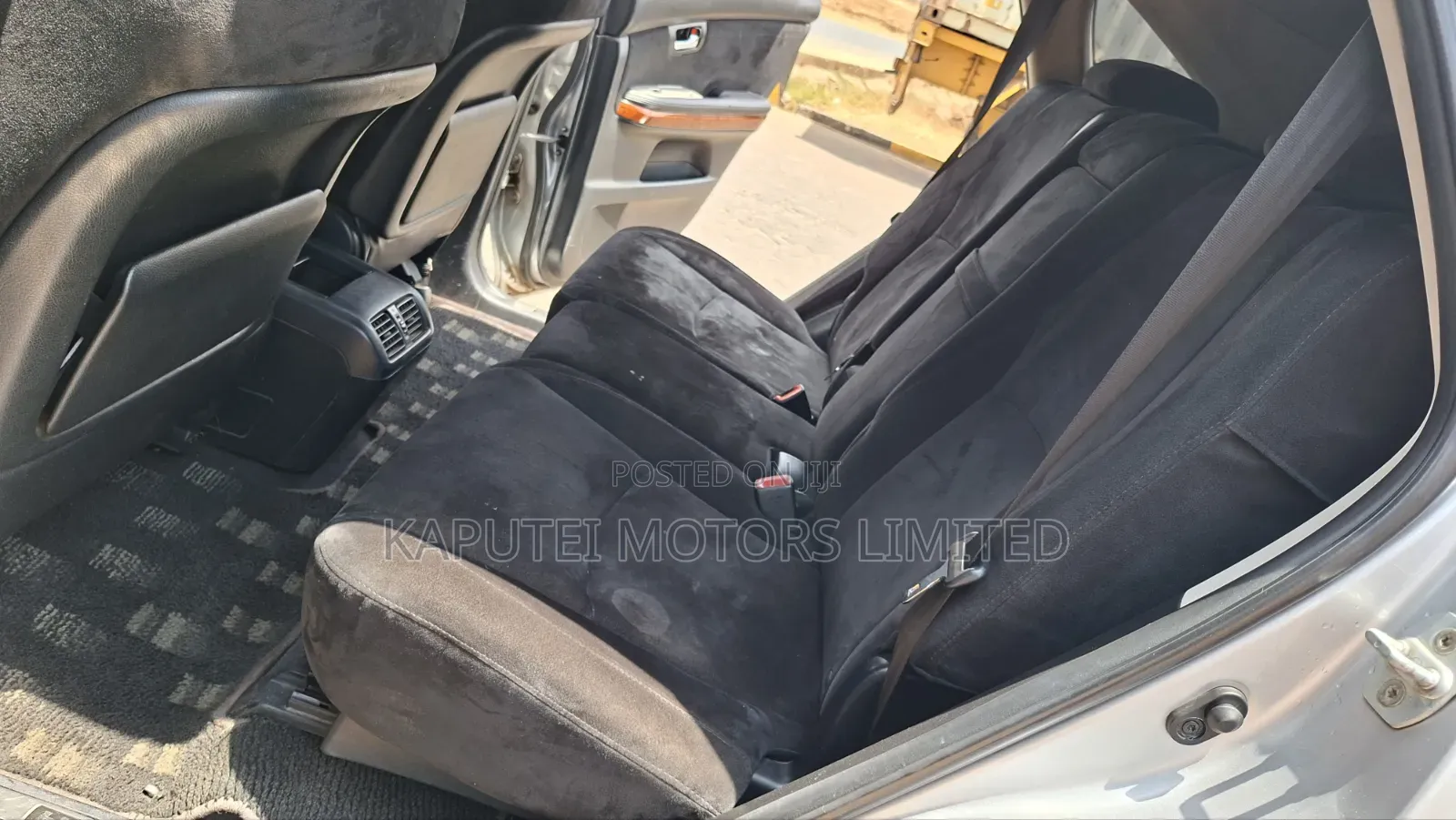 Toyota Harrier 2011 Silver