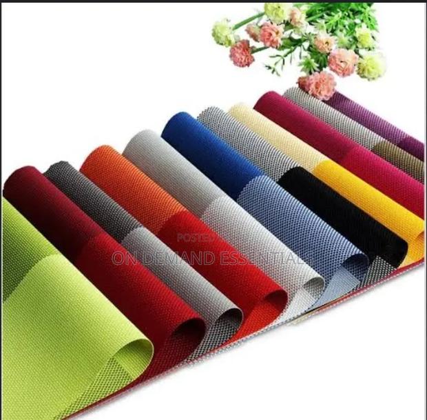 Checked Table Mats - main view