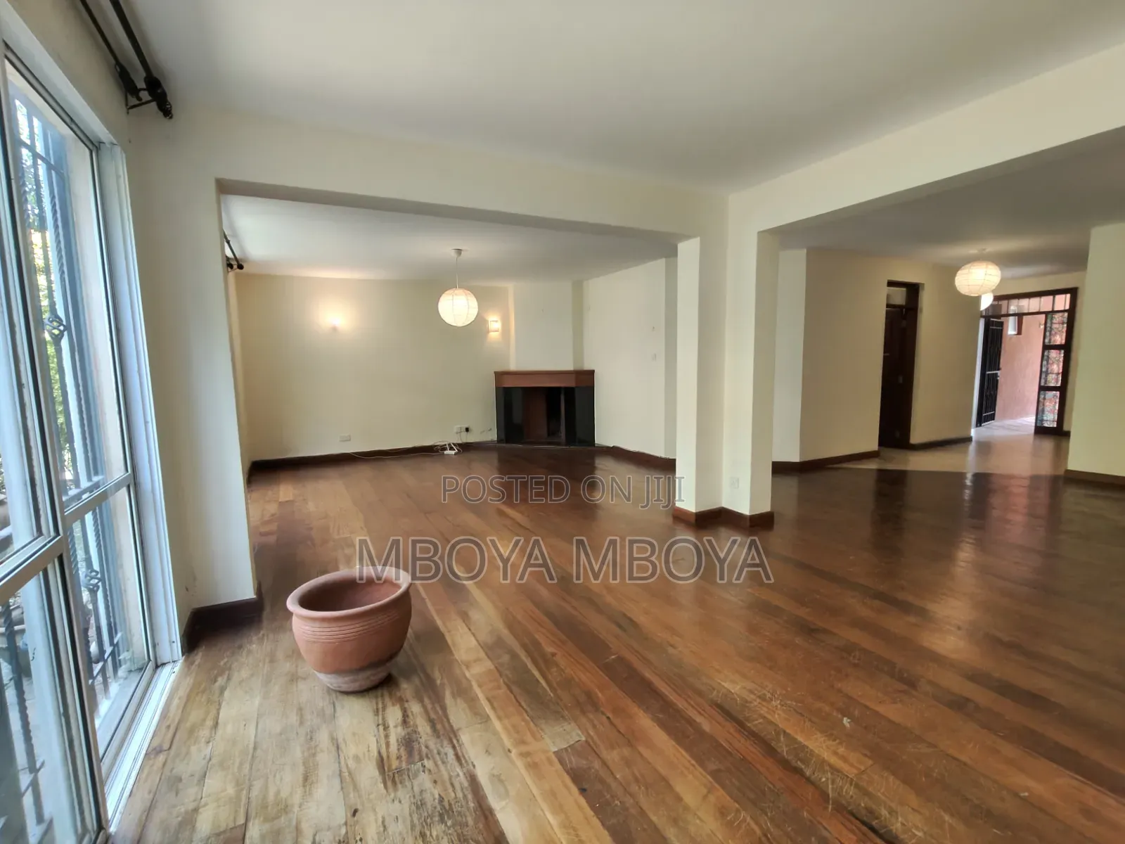 5bdrm Townhouse / Terrace in Spring Valley for rent