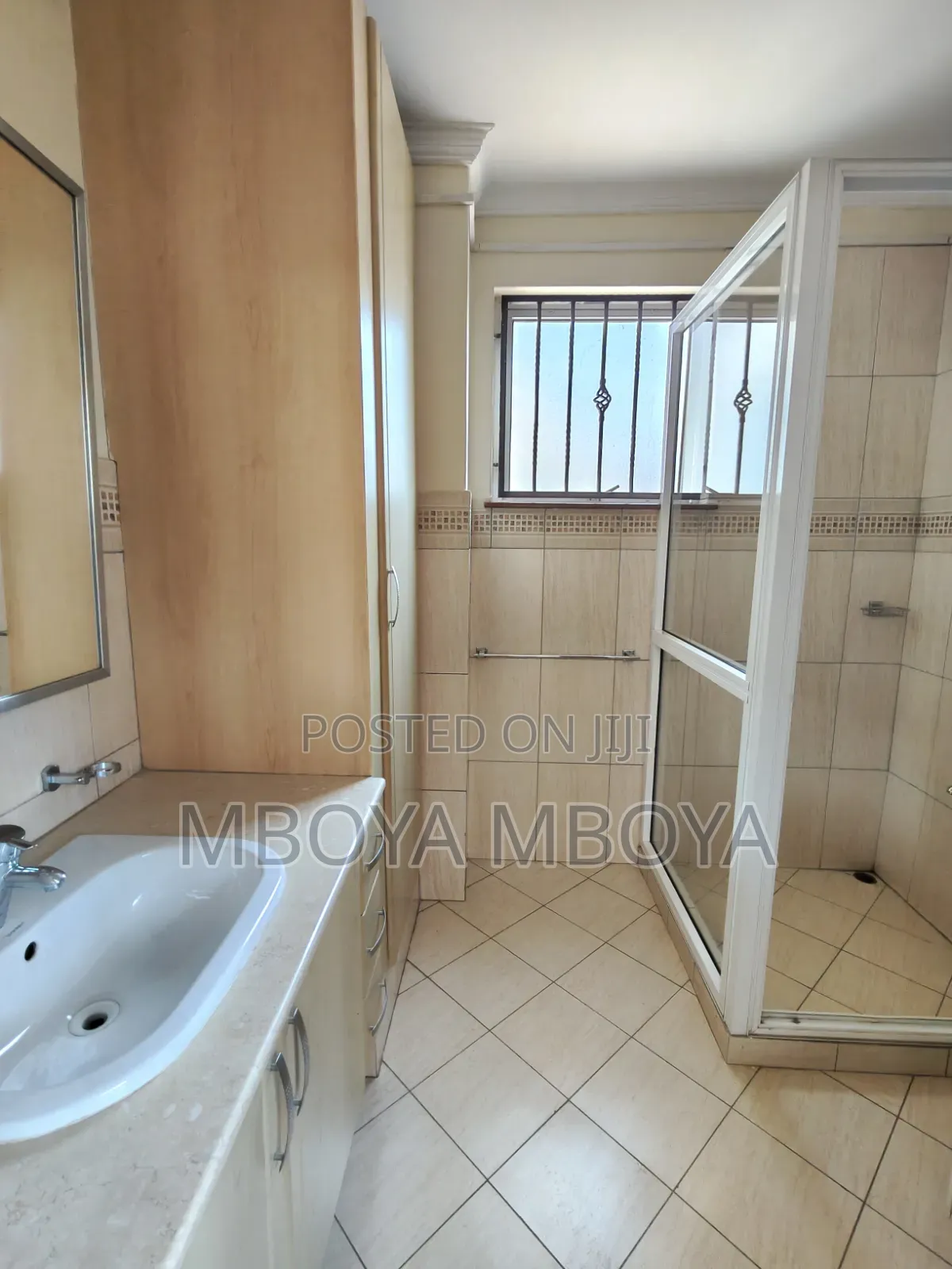 5bdrm Townhouse / Terrace in Spring Valley for rent