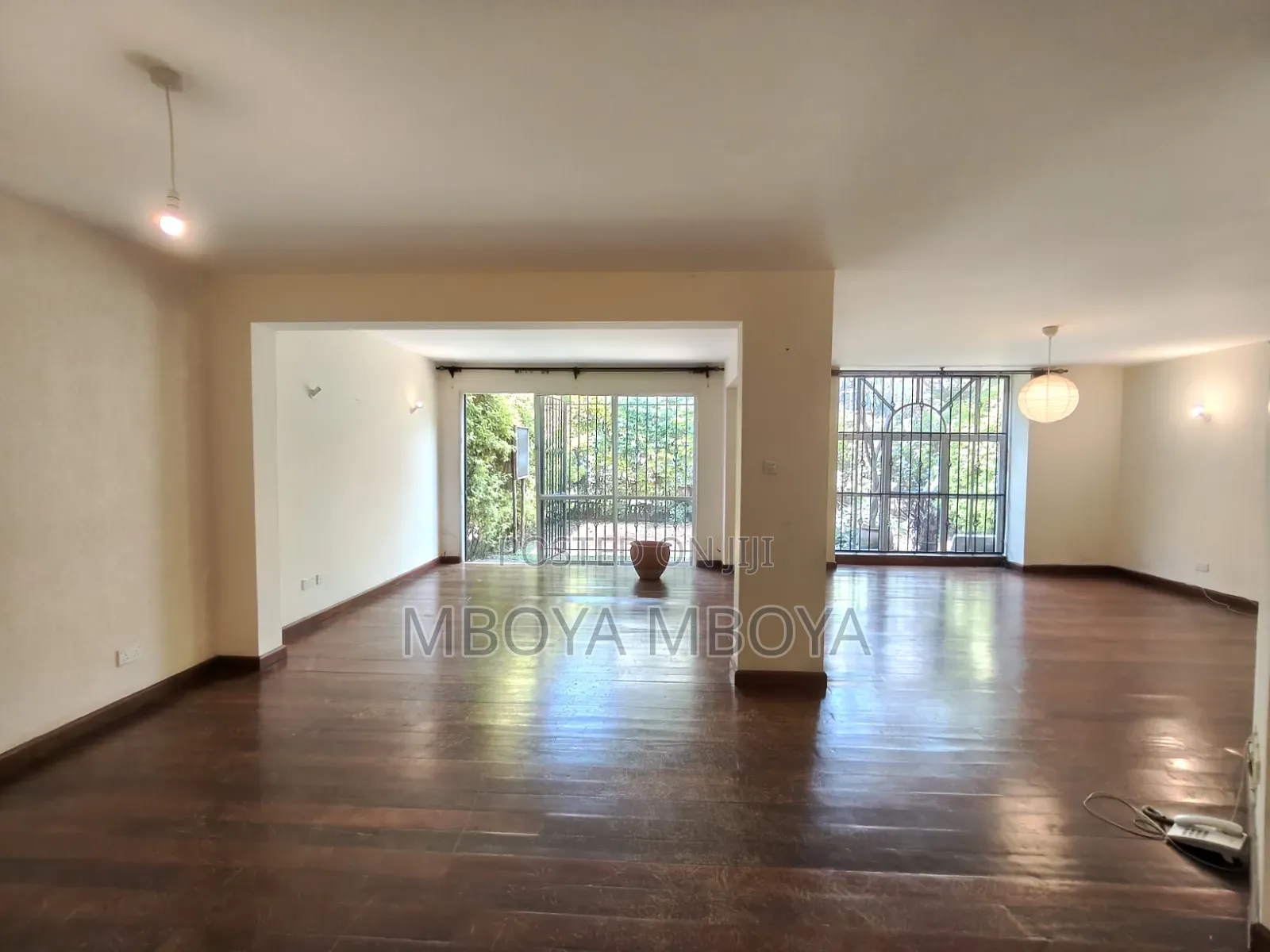 5bdrm Townhouse / Terrace in Spring Valley for rent