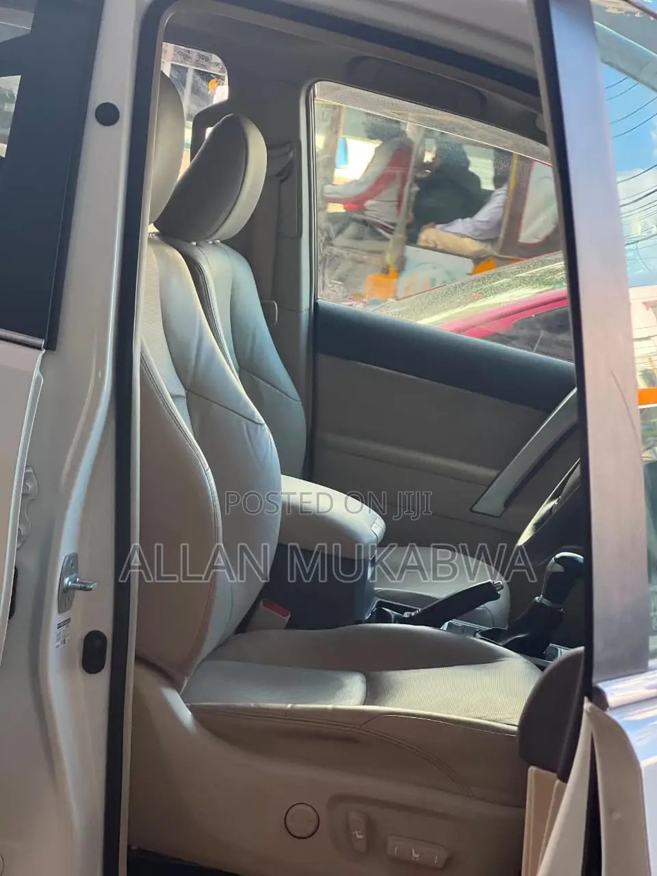 Toyota Land Cruiser Prado 2019 White