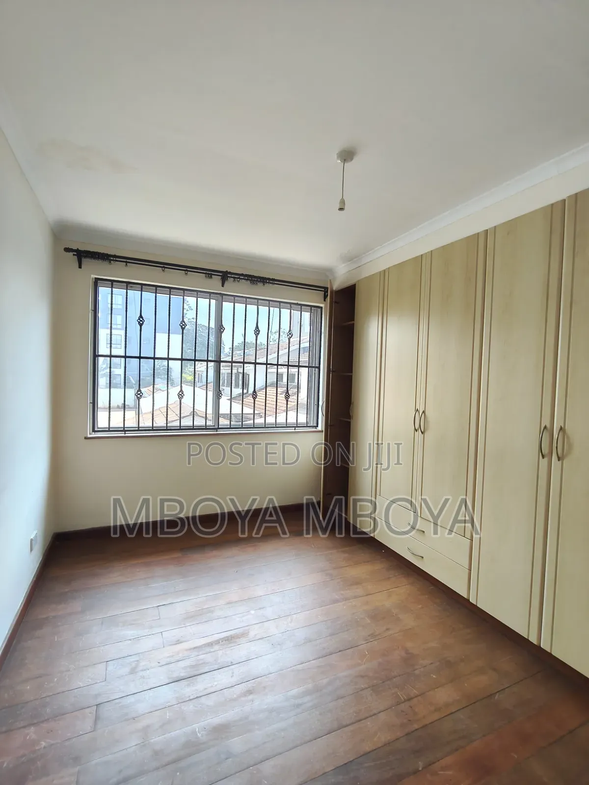 5bdrm Townhouse / Terrace in Spring Valley for rent
