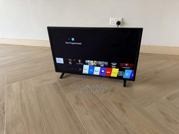 LG WebOS 32" Smart TV - main view