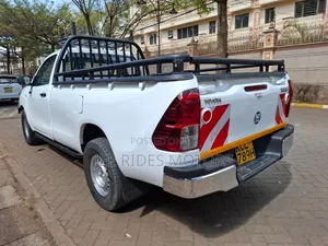 Toyota Hilux Revo Single Cab Deisel 2.4 RWD 2017 White