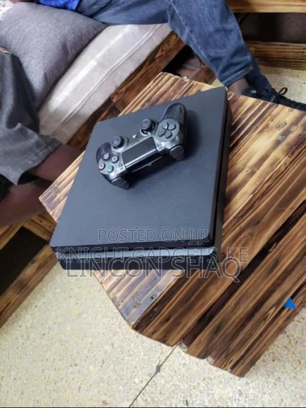 PlayStation 4 1TB Storage