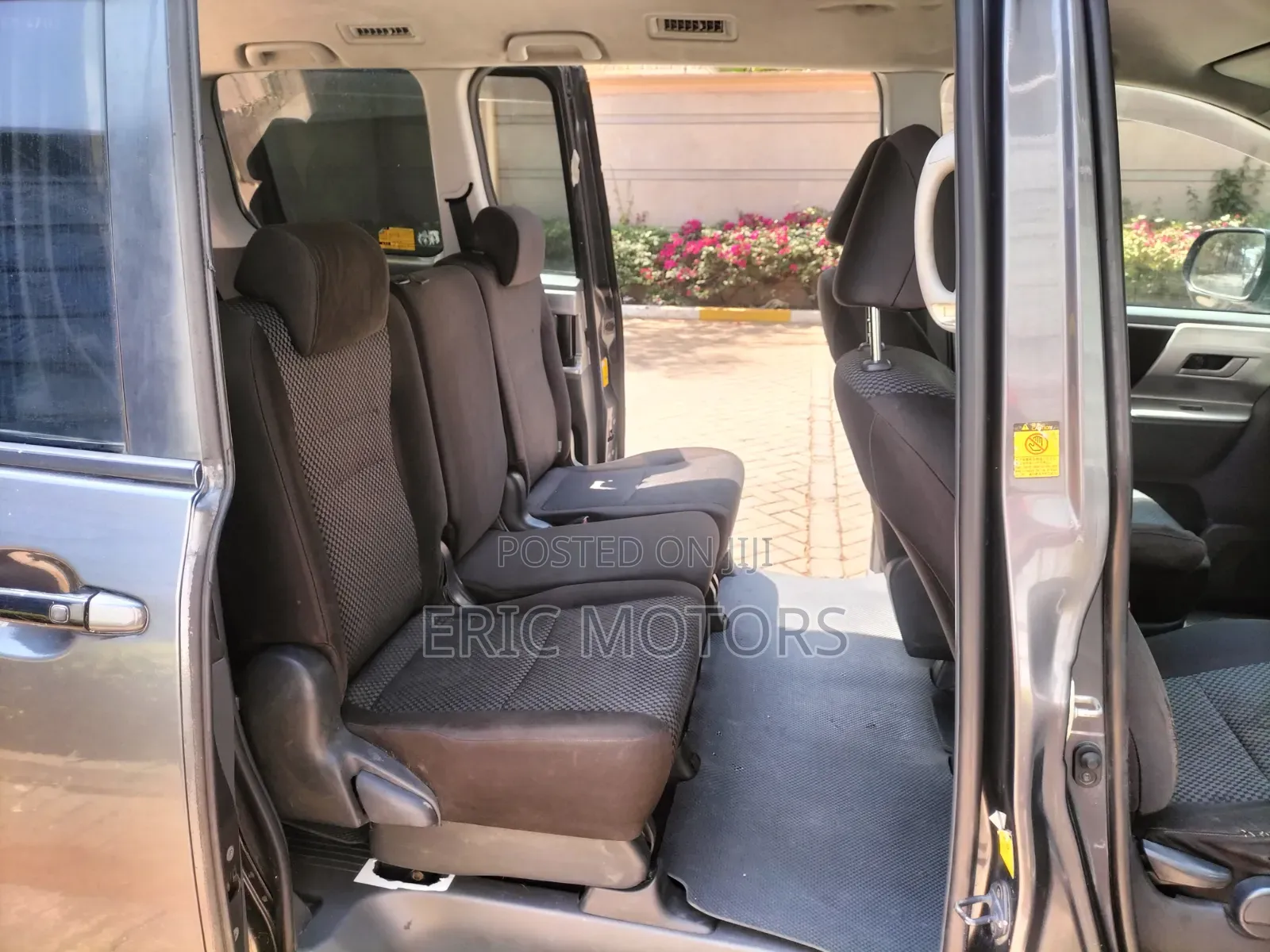 Toyota Noah 2010 Black
