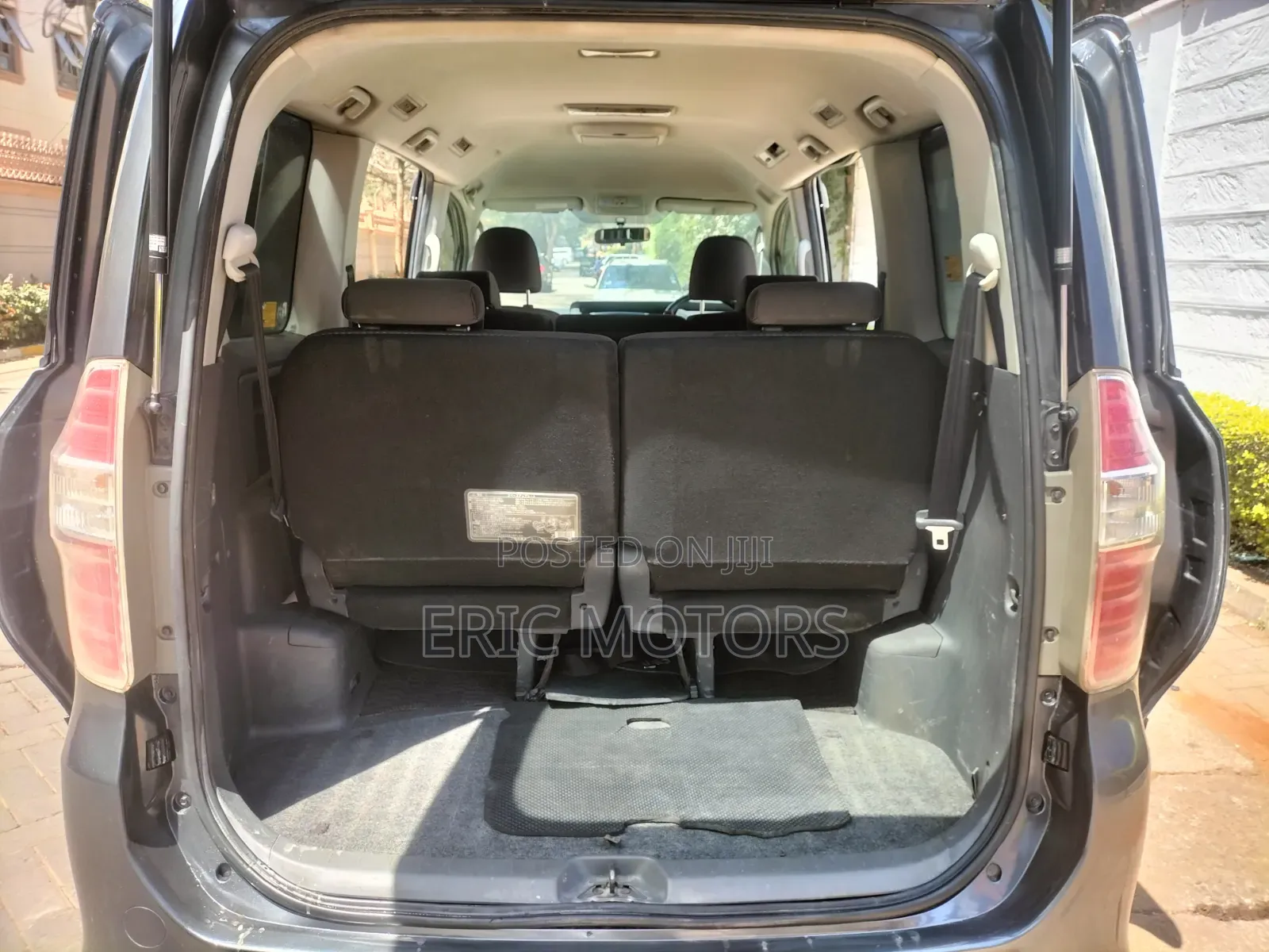 Toyota Noah 2010 Black