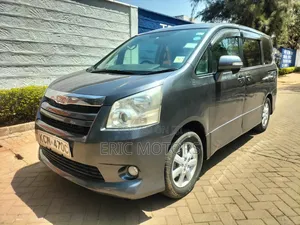 Toyota Noah 2010 Black