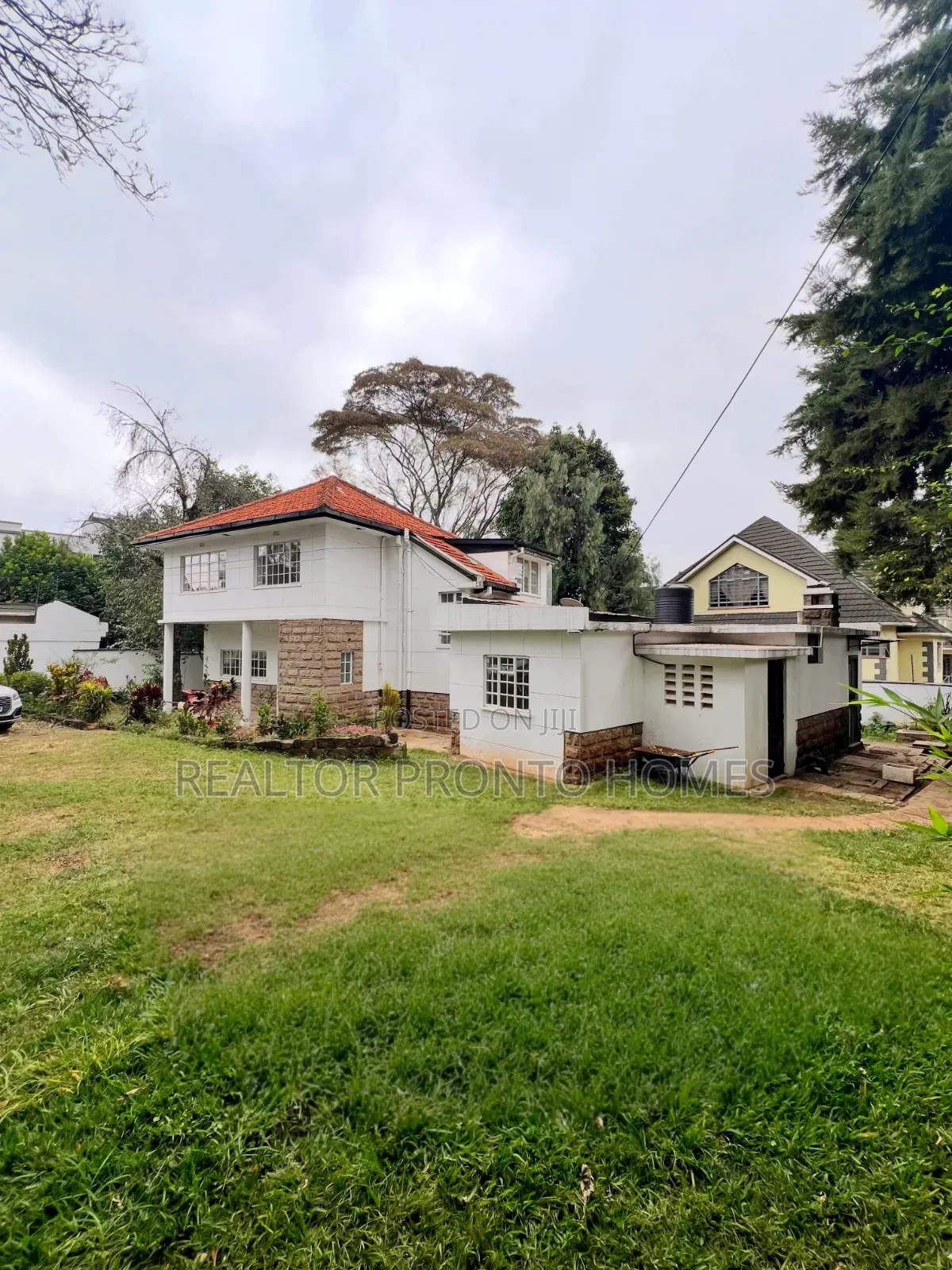 3bdrm Bungalow in Lavington, Muthangari for rent