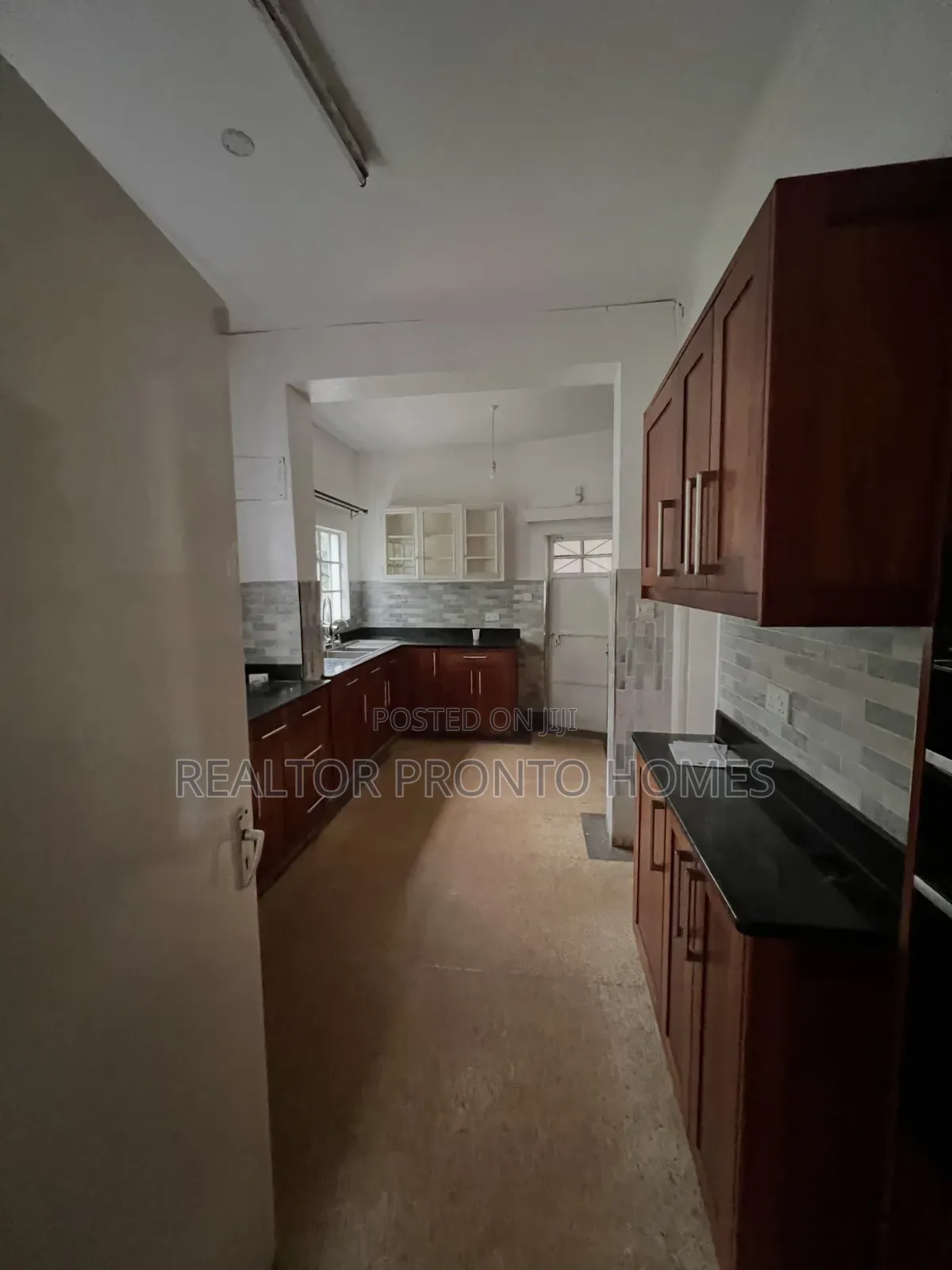 3bdrm Bungalow in Lavington, Muthangari for rent