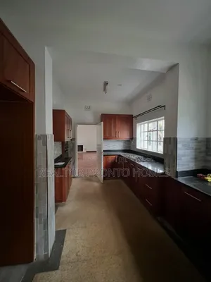 3bdrm Bungalow in Lavington, Muthangari for rent