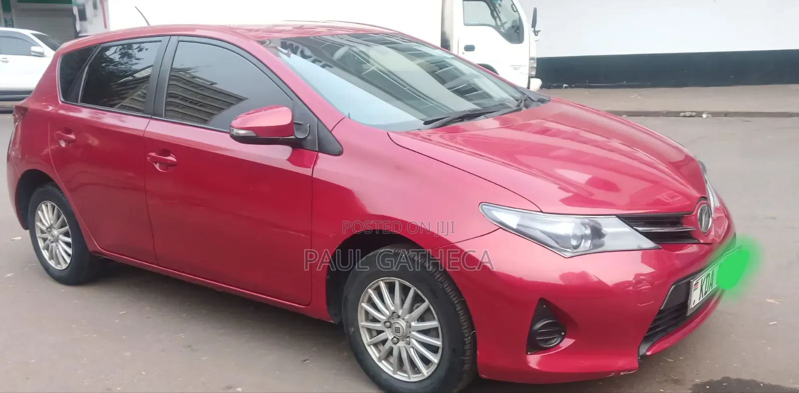 Toyota Auris 2013 Red