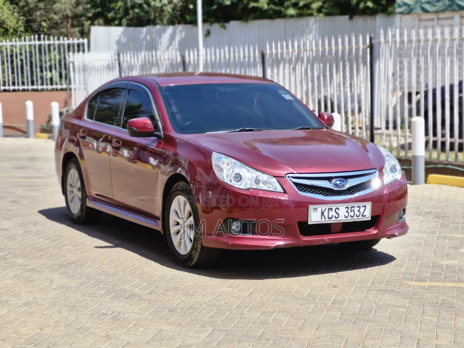 Subaru Legacy 2.5i Premium 2011 Maroon