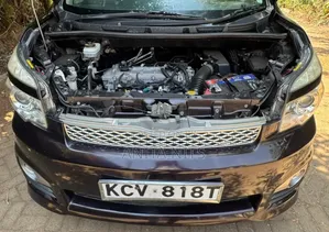 Toyota Voxy V 2WD 7-Seater 2013 Brown