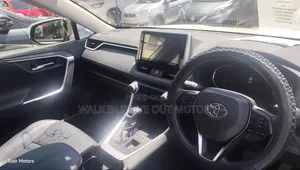 Toyota RAV4 2019 Pearl