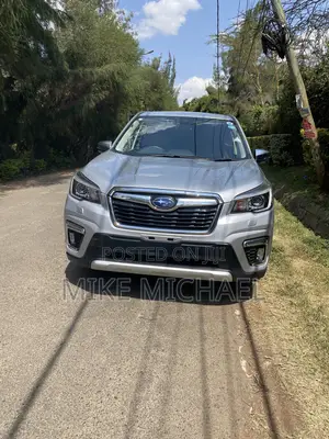 Subaru Forester 2.5i Premium AWD 2018 Gray