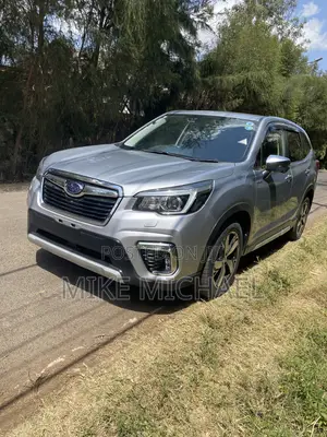 Subaru Forester 2.5i Premium AWD 2018 Gray
