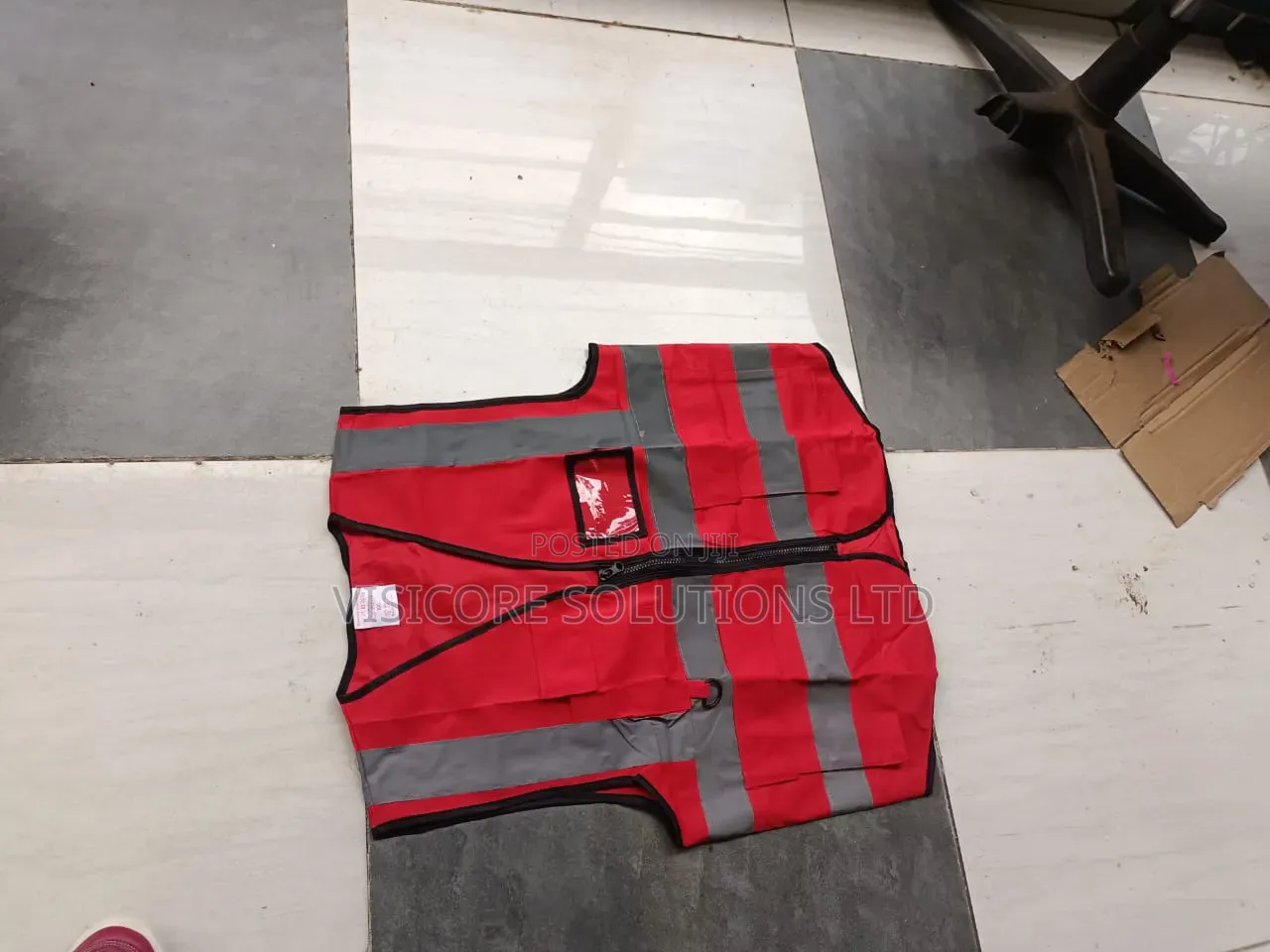 Pockets Reflector With Zipper