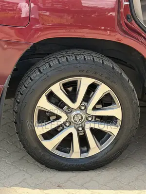 Toyota Land Cruiser 2014 Red